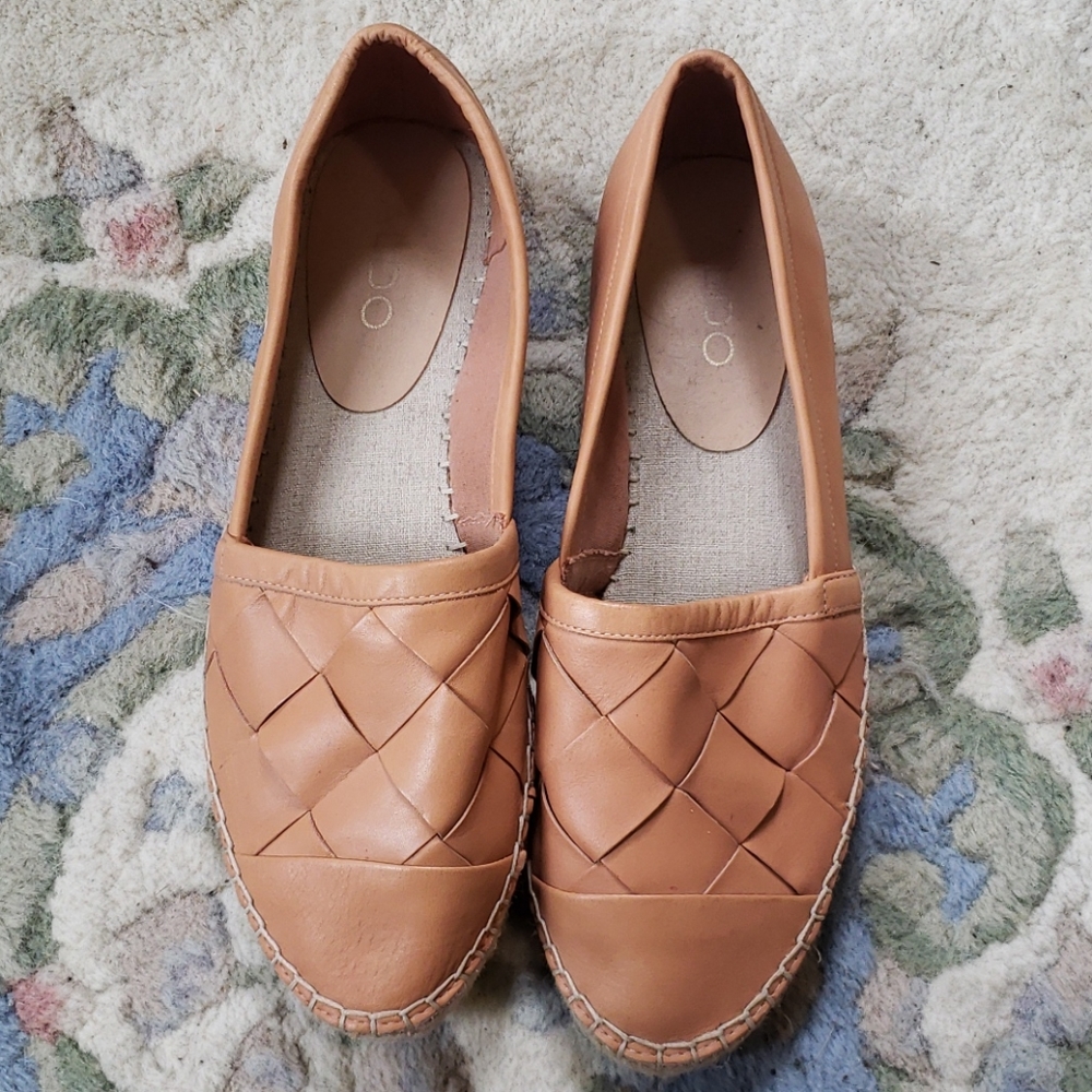 🍑 Peachy Aldo espadrille leather flats